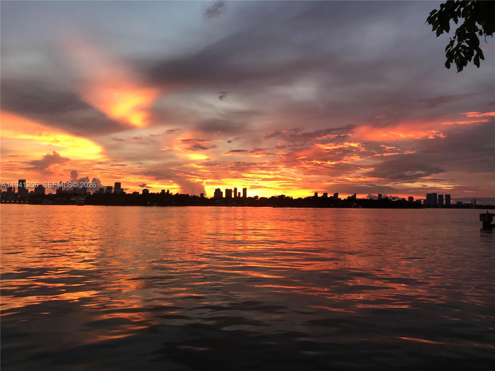 THE FLORIDIAN CONDO - Residential