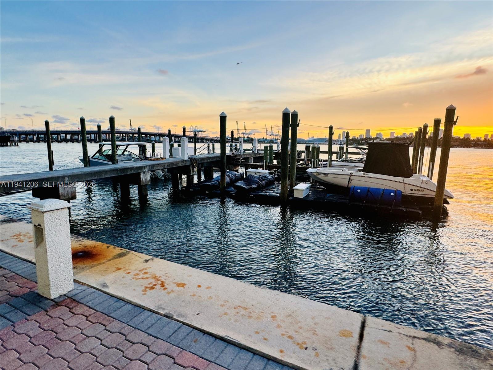 THE FLORIDIAN CONDO - Residential