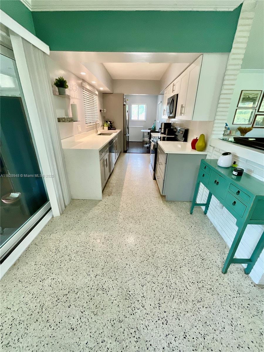 BROWARD HEIGHTS - Residential Lease