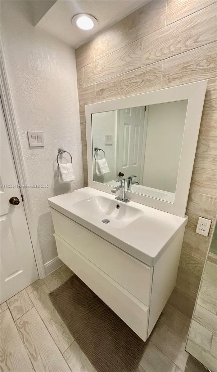 BROWARD HEIGHTS - Residential Lease