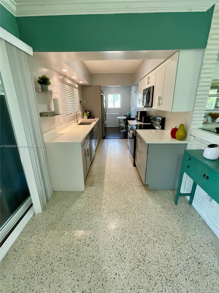 BROWARD HEIGHTS - Residential Lease