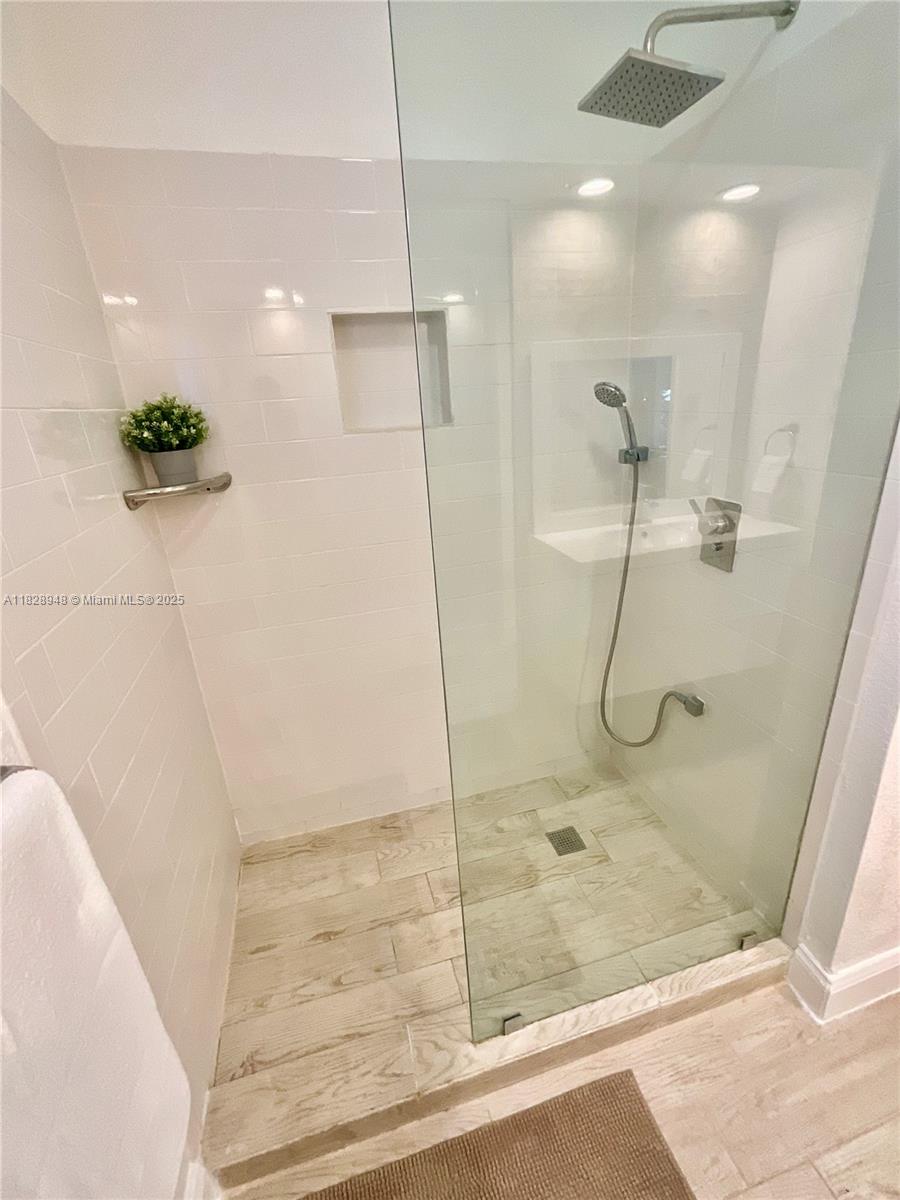 BROWARD HEIGHTS - Residential Lease