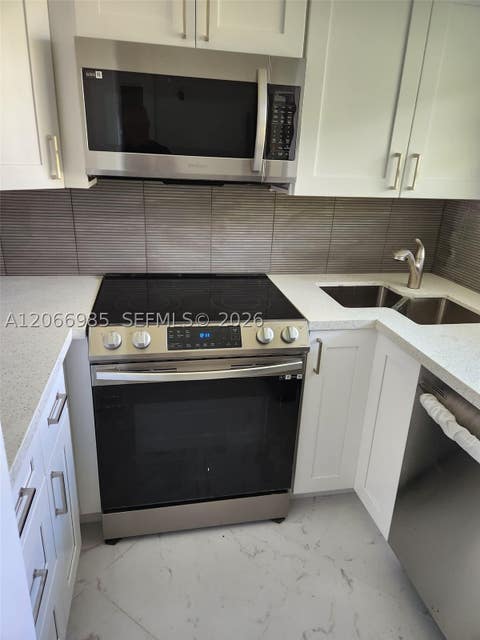 Photo of 1333 E Hallandale Beach Blvd #423, Hallandale Beach, FL 33009 (MLS # A12066985)