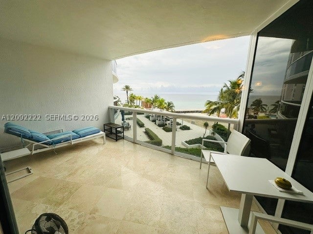 18911 Collins Ave 604