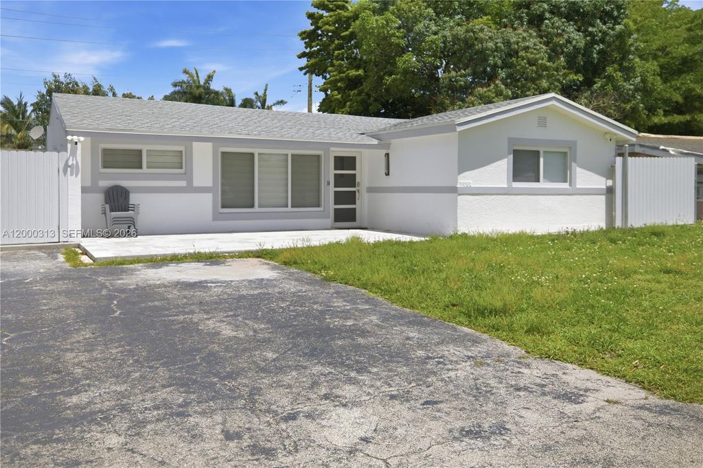 Photo of 7051 SW 29th St, Miramar, FL 33023 (MLS # A12000313)