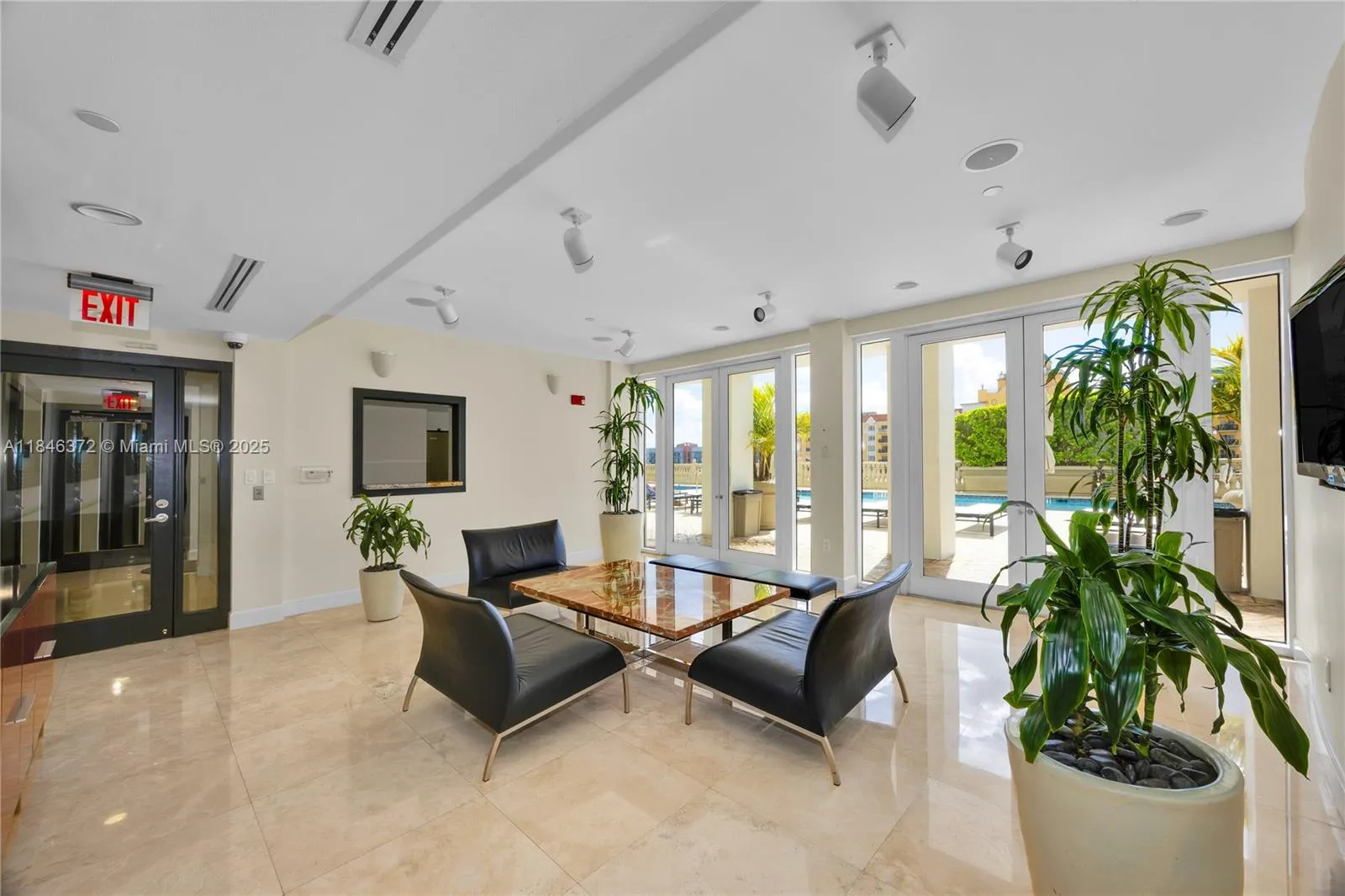 Coral Gables, Florida 33134, United States, 2 Bedrooms Bedrooms, ,2 BathroomsBathrooms,Residential,Active,178213