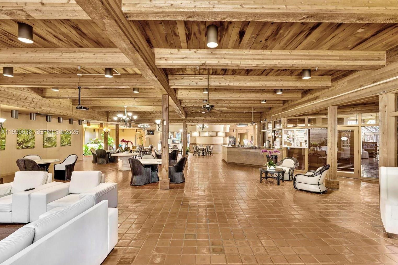 TOWERS OF QUAYSIDE CONDO - Residential