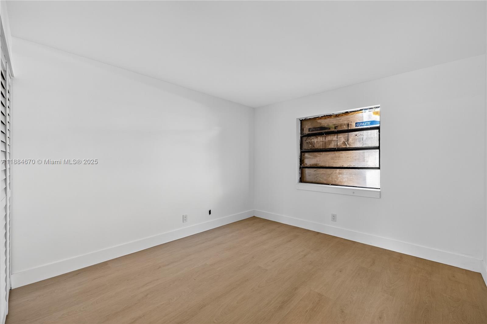 LAKESIDE AT TAMARAC CONDO - Residential