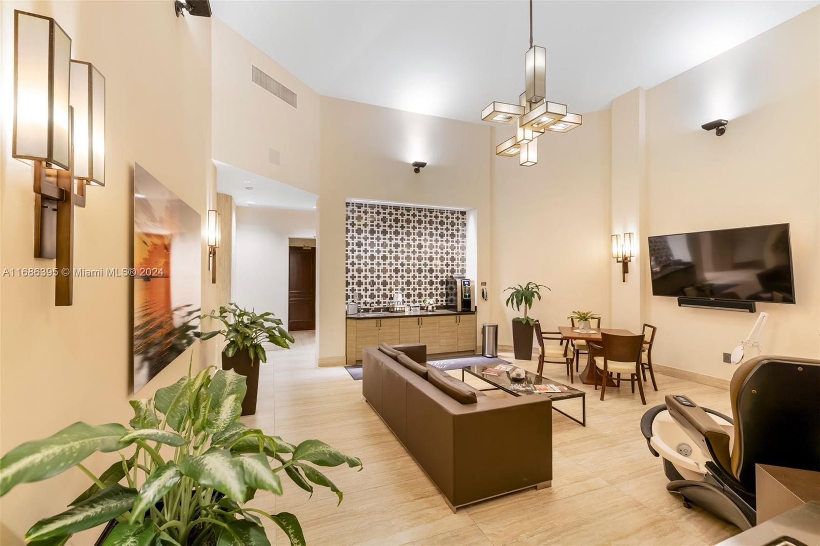 THE GABLES CONDO - Residential