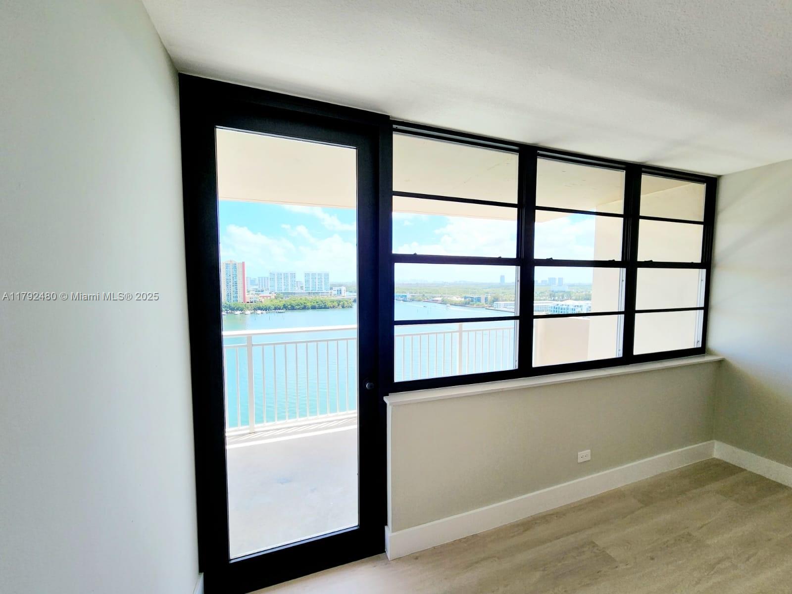 WINSTON TOWERS 100 - Residential