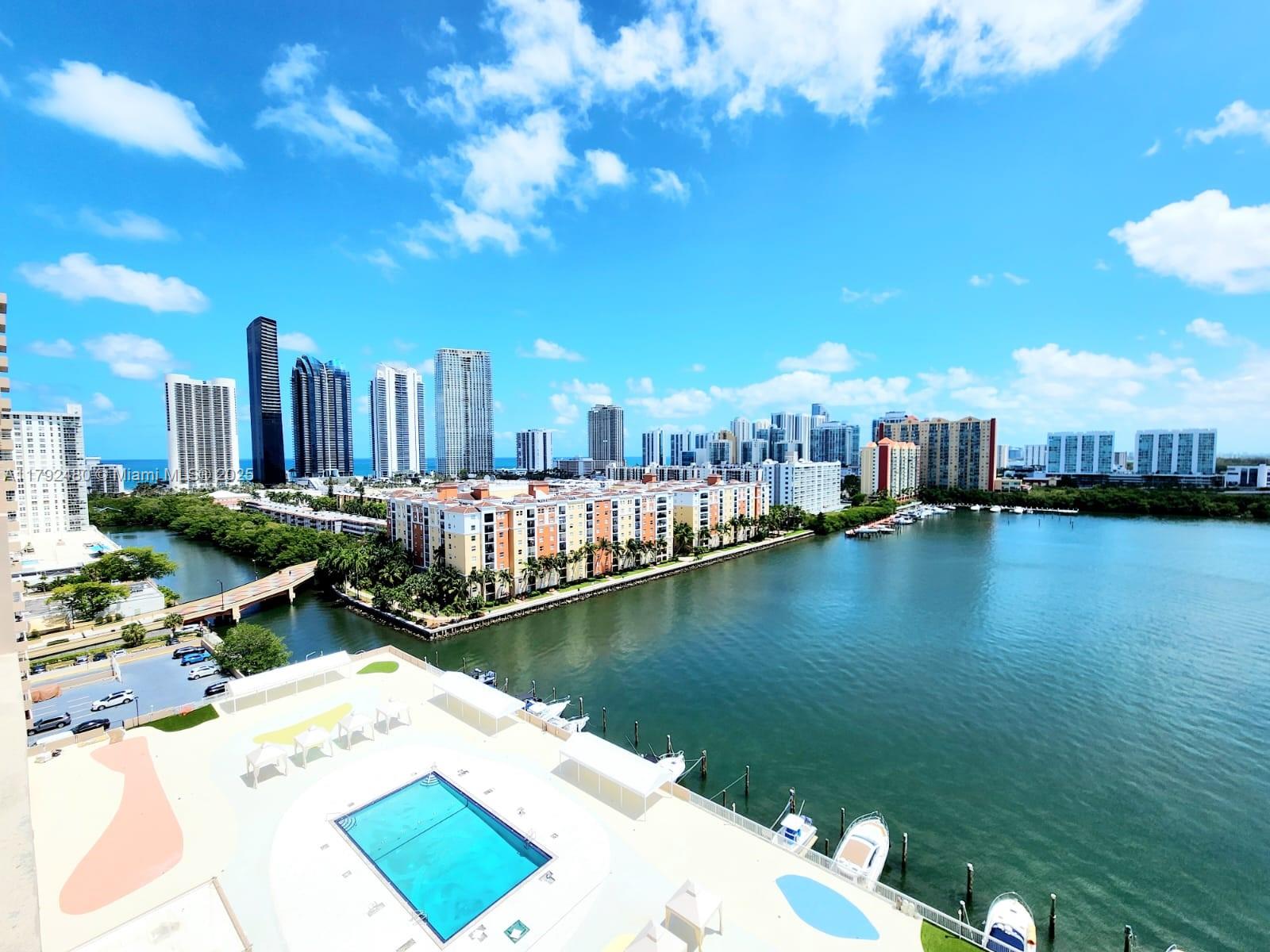 WINSTON TOWERS 100 - Residential