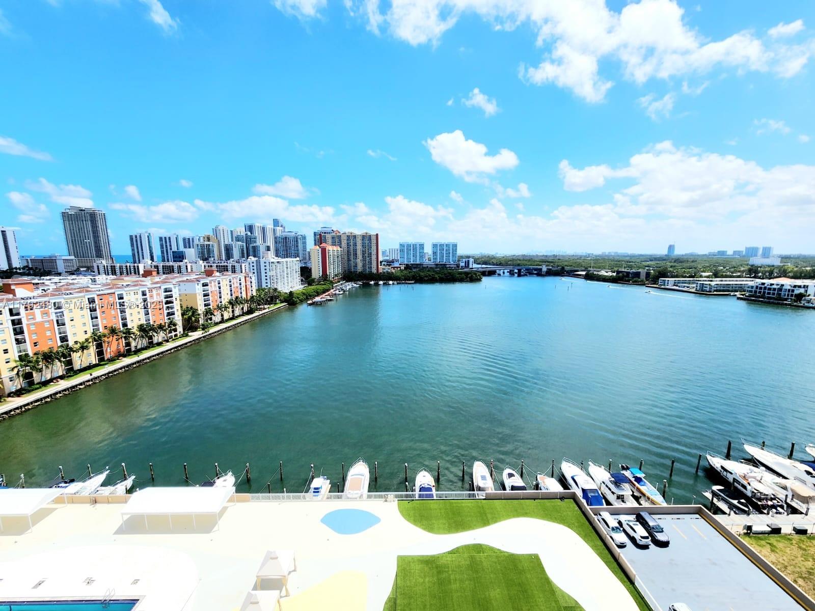 WINSTON TOWERS 100 - Residential