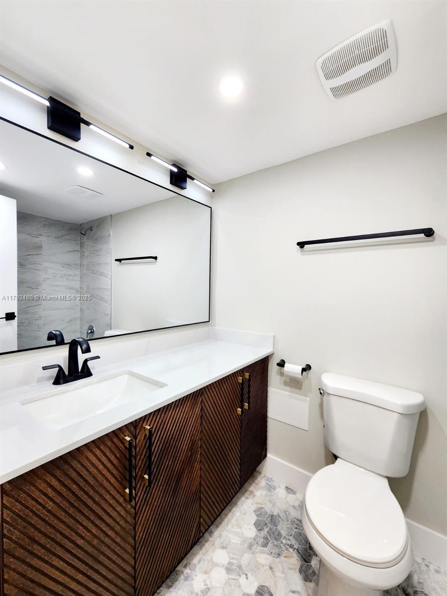 WINSTON TOWERS 100 - Residential