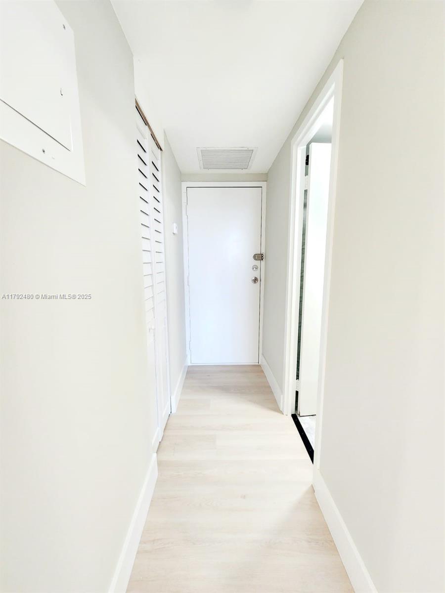 WINSTON TOWERS 100 - Residential