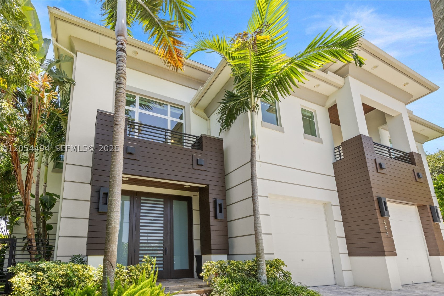 924 Evergreen Dr - Image 1