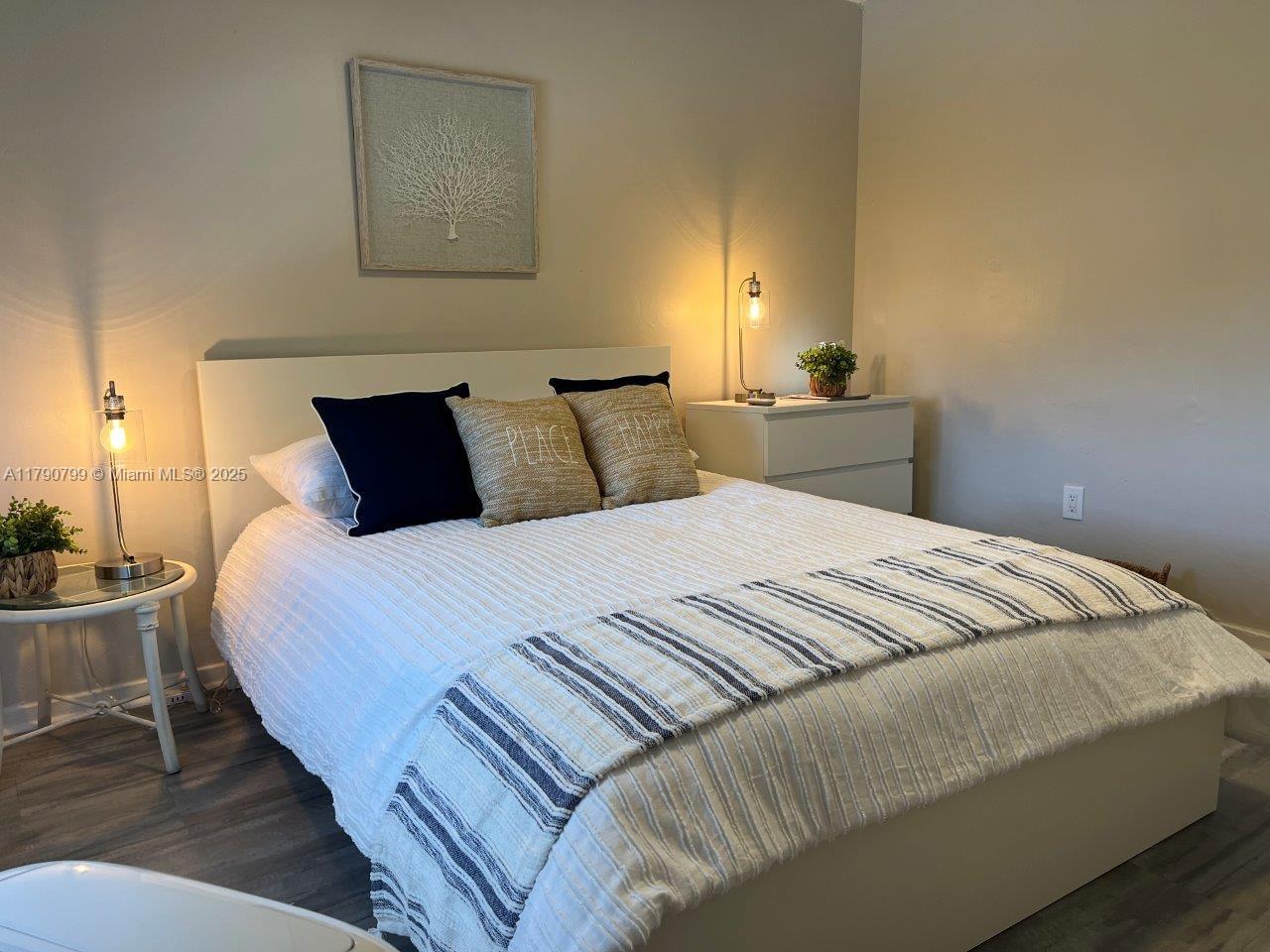 HOLLYWOOD PARK - Residential Income