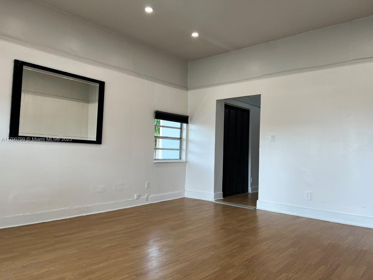 HOLLYWOOD PARK - Residential Income