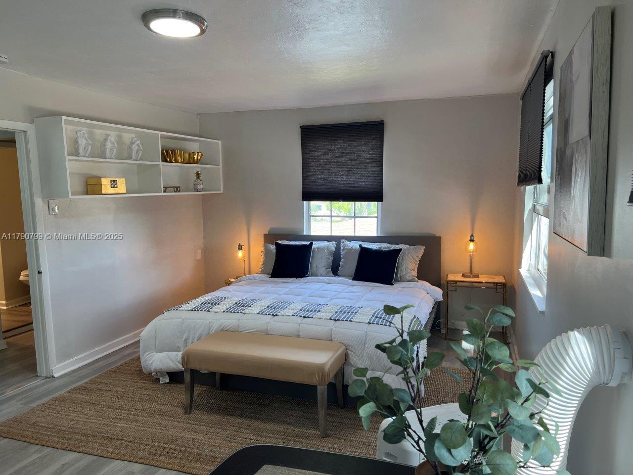 HOLLYWOOD PARK - Residential Income