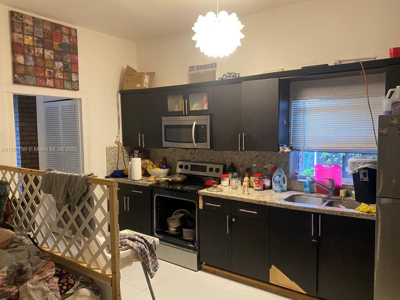 HOLLYWOOD PARK - Residential Income