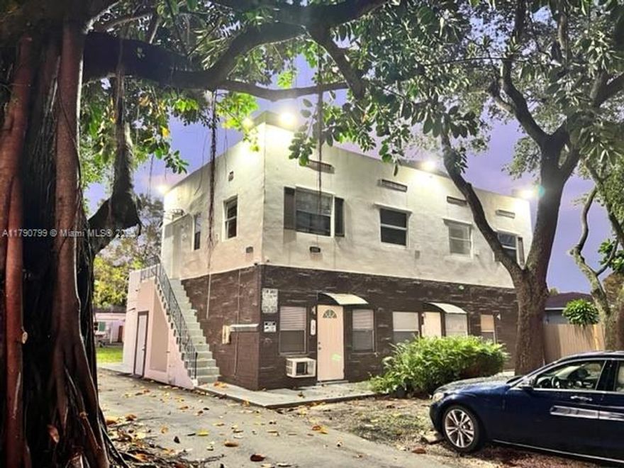 Investment Opportunity: Fully Rented Fourplex with Development Potential in Hollywood, FL•A prime location in one of South Florida’s most dynamic markets. •This is a rare opportunity to acquire a fully rented fourplex , offering immediate income and exceptional future upside. The property sits on a large lot with approved zoning to build up to nine units, making it an ideal choice for investors and developers seeking both stable cash flow and significant value-add potential.• Ample parking for tenants and guests, plus enhanced security with exterior cameras and well-lit surroundings4.