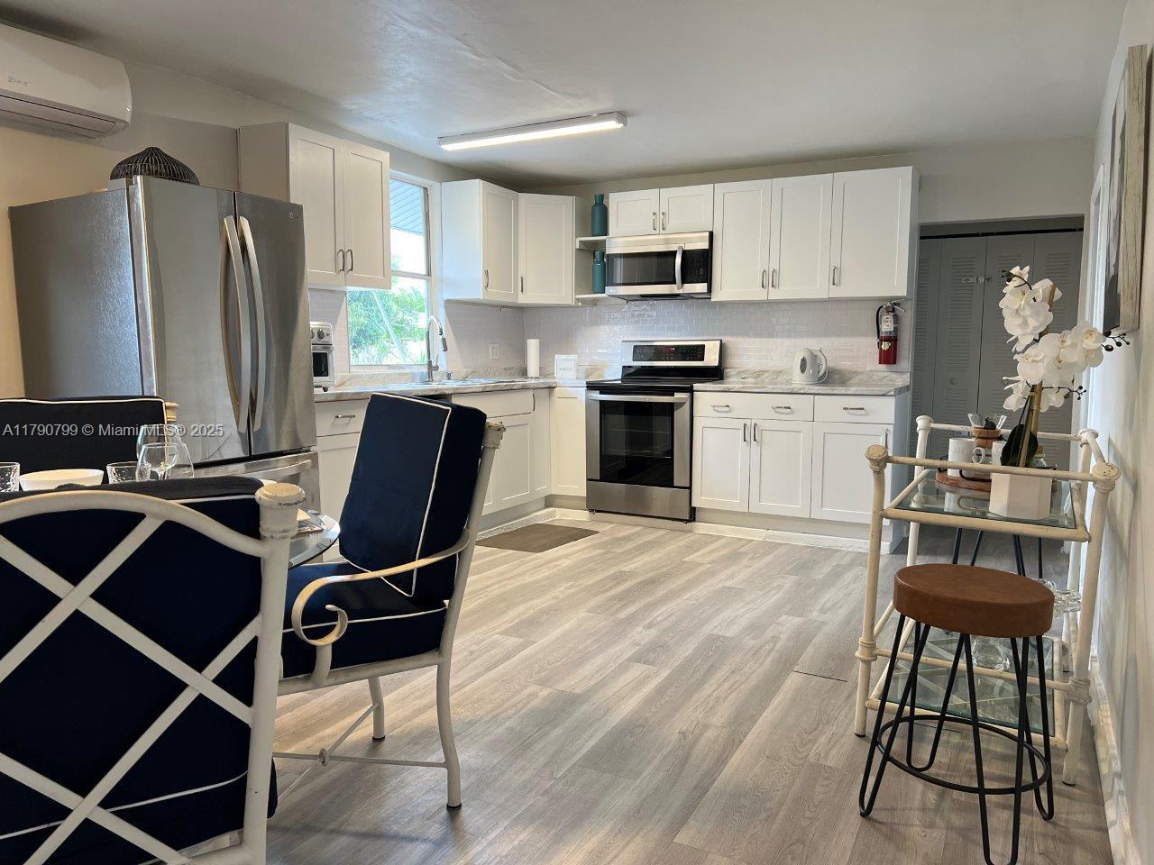 HOLLYWOOD PARK - Residential Income