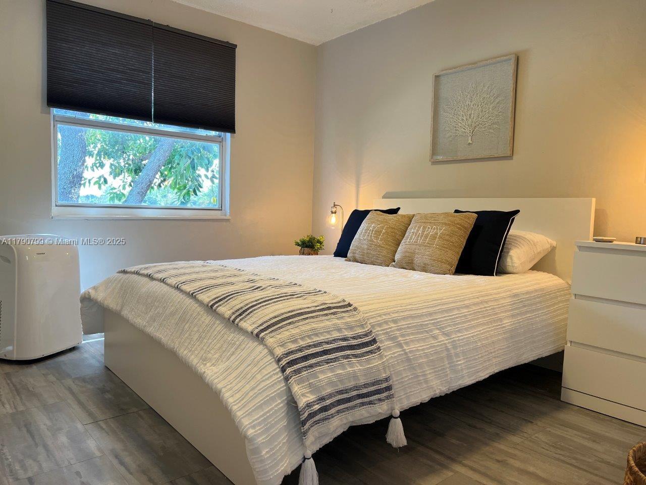 HOLLYWOOD PARK - Residential Income