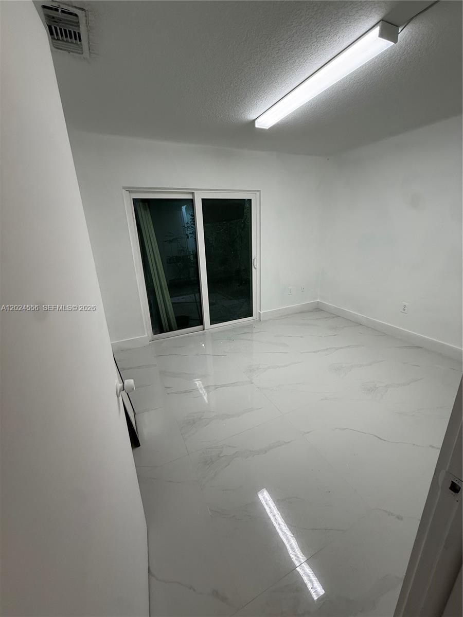 MAHOGANY ISLE HOMES CONDO - Residential Lease