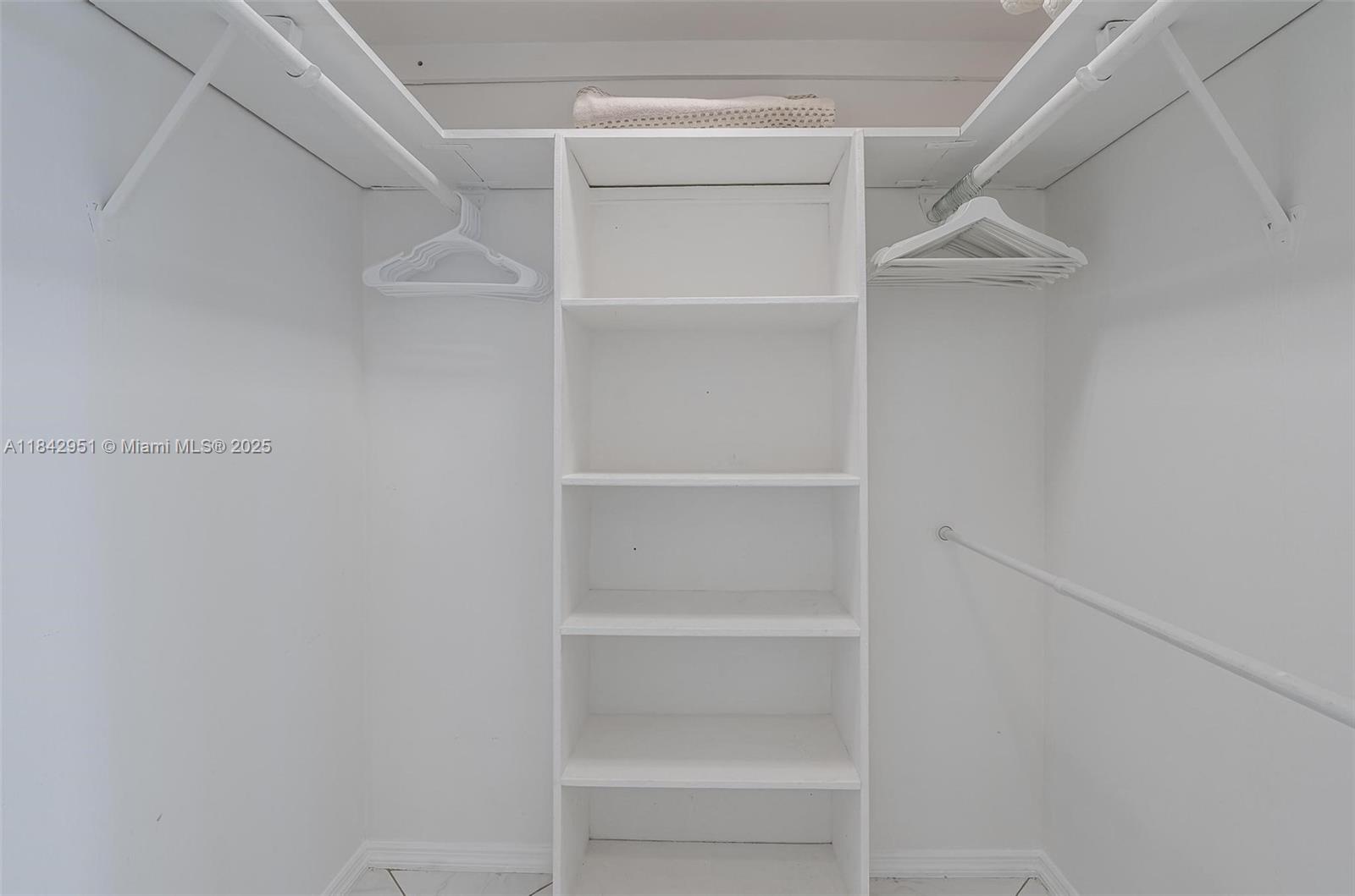 PARKER PLAZA CONDO ESTATE - Residential Lease