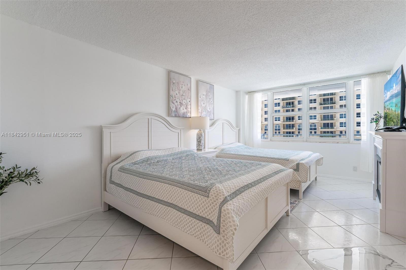 PARKER PLAZA CONDO ESTATE - Residential Lease