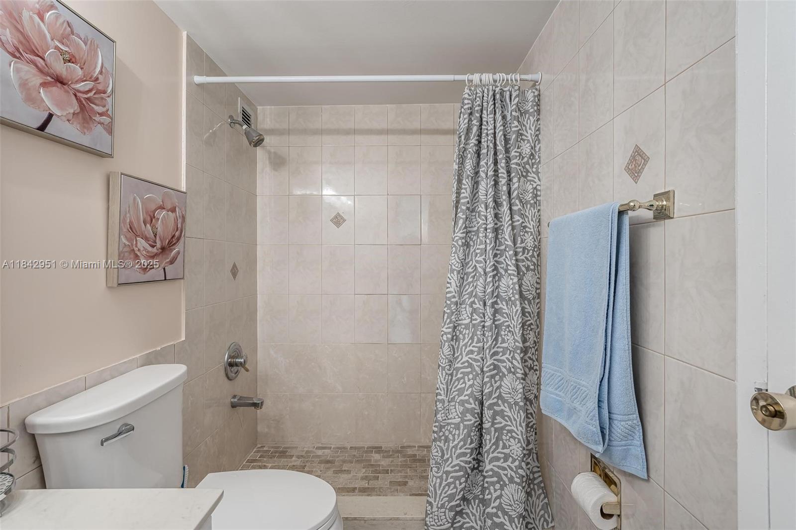 PARKER PLAZA CONDO ESTATE - Residential Lease