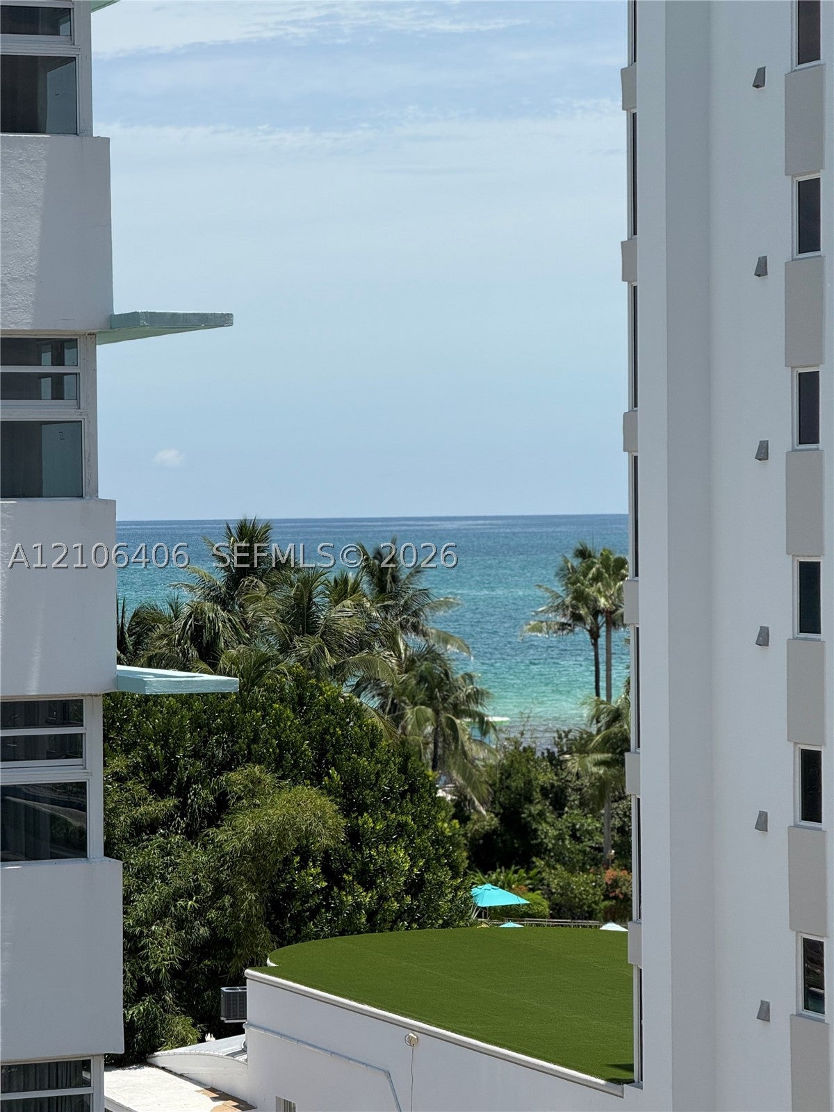 3100 Collins Ave 702