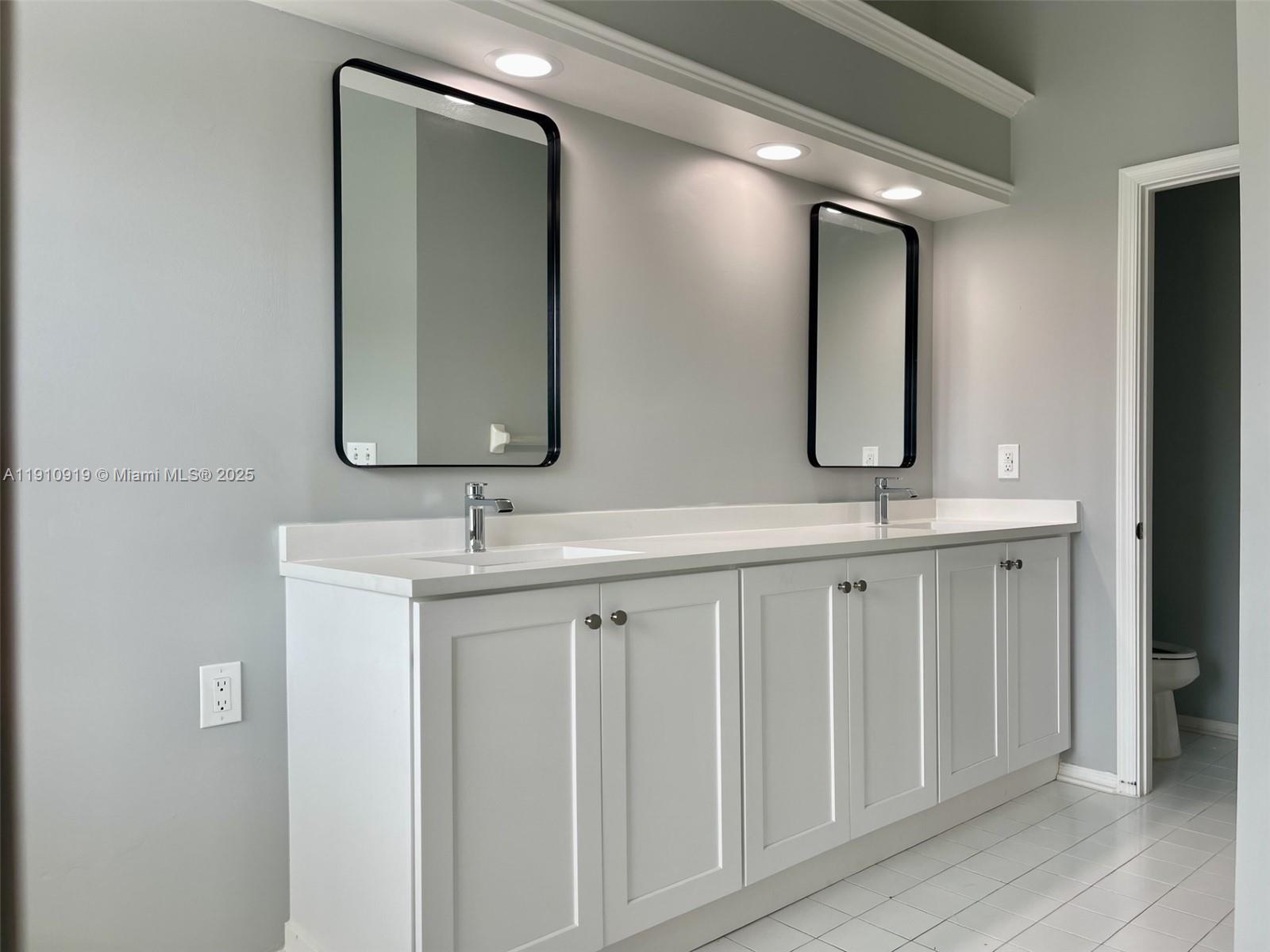 ST ANDREWS GRAND CONDO - Residential Lease