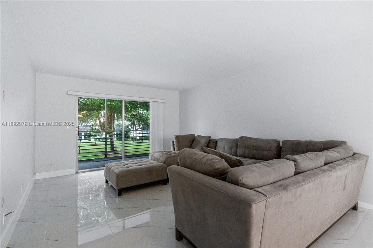 LUCAYA VILLAGE 1-C CONDO - Residential