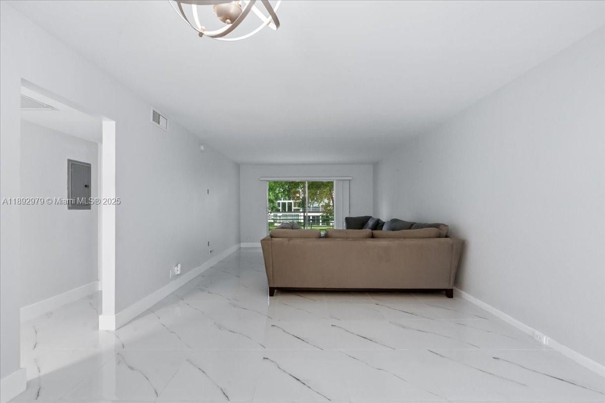 LUCAYA VILLAGE 1-C CONDO - Residential