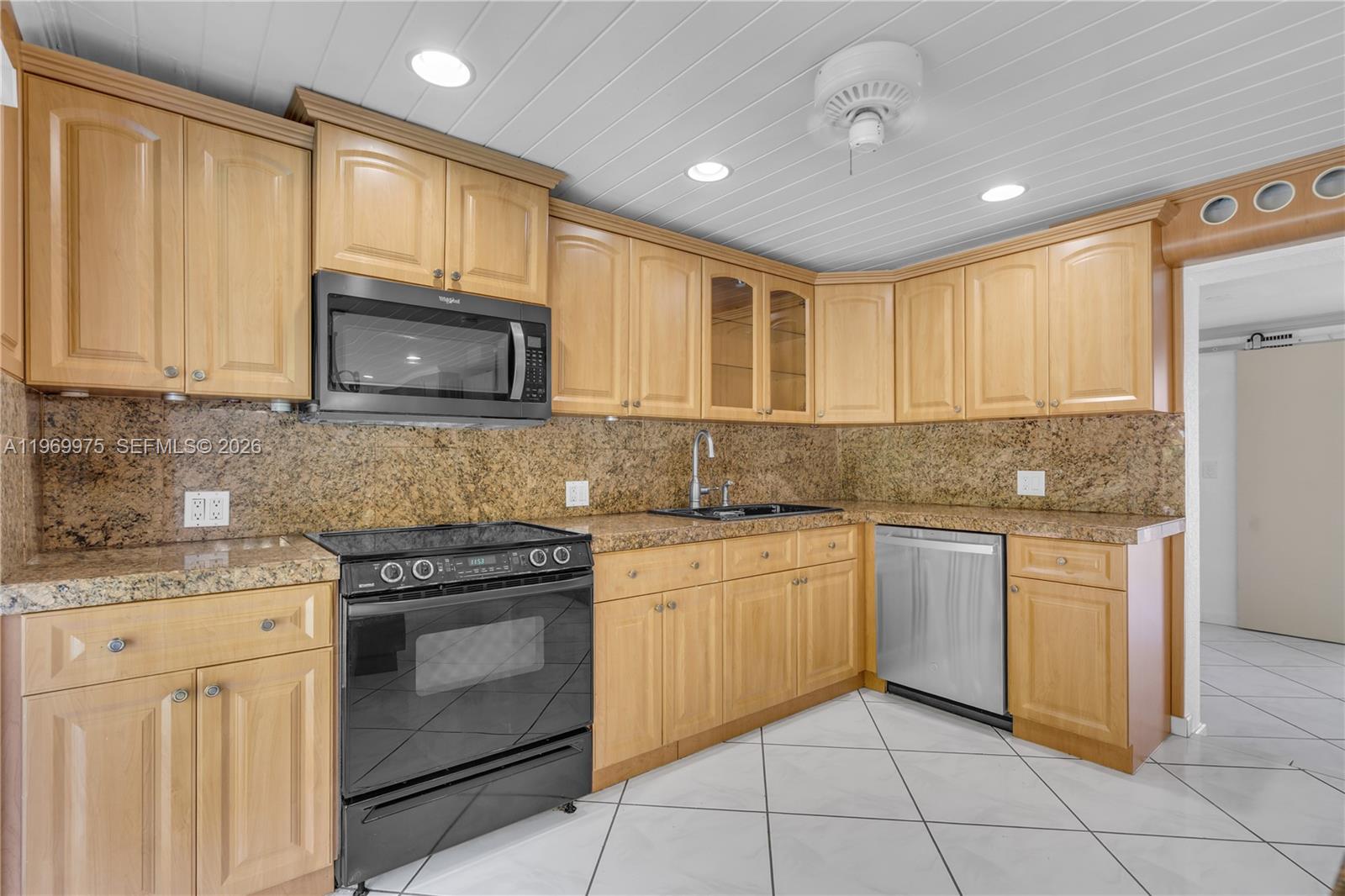 MIRACLE MANOR 1ST ADDN - Residential