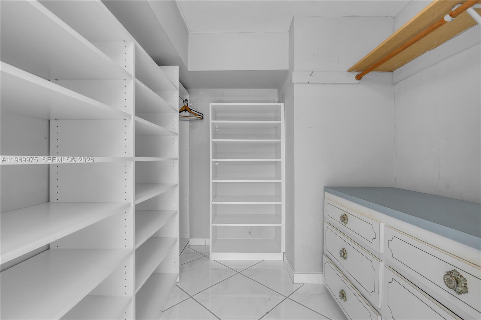 MIRACLE MANOR 1ST ADDN - Residential