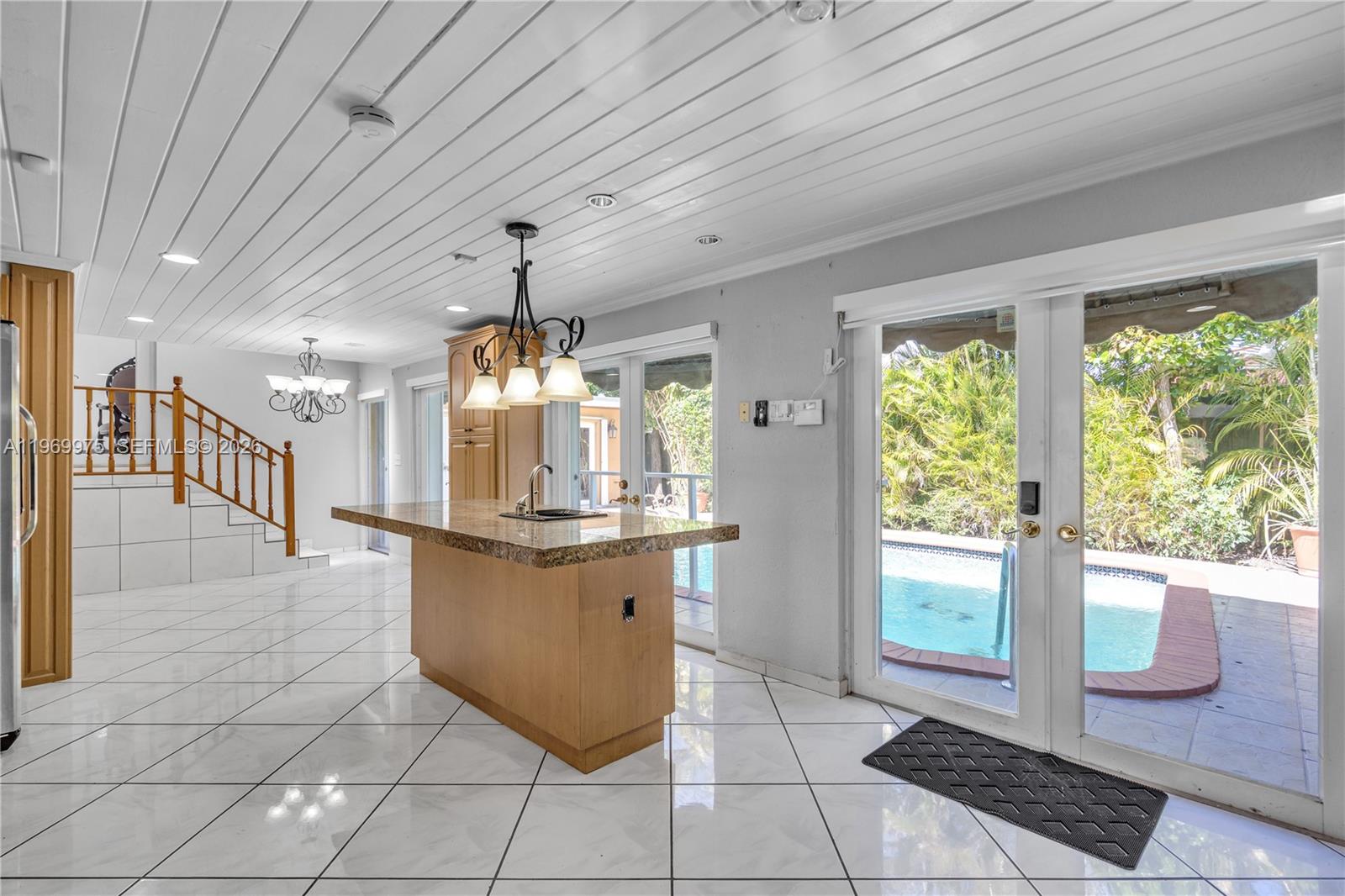 MIRACLE MANOR 1ST ADDN - Residential