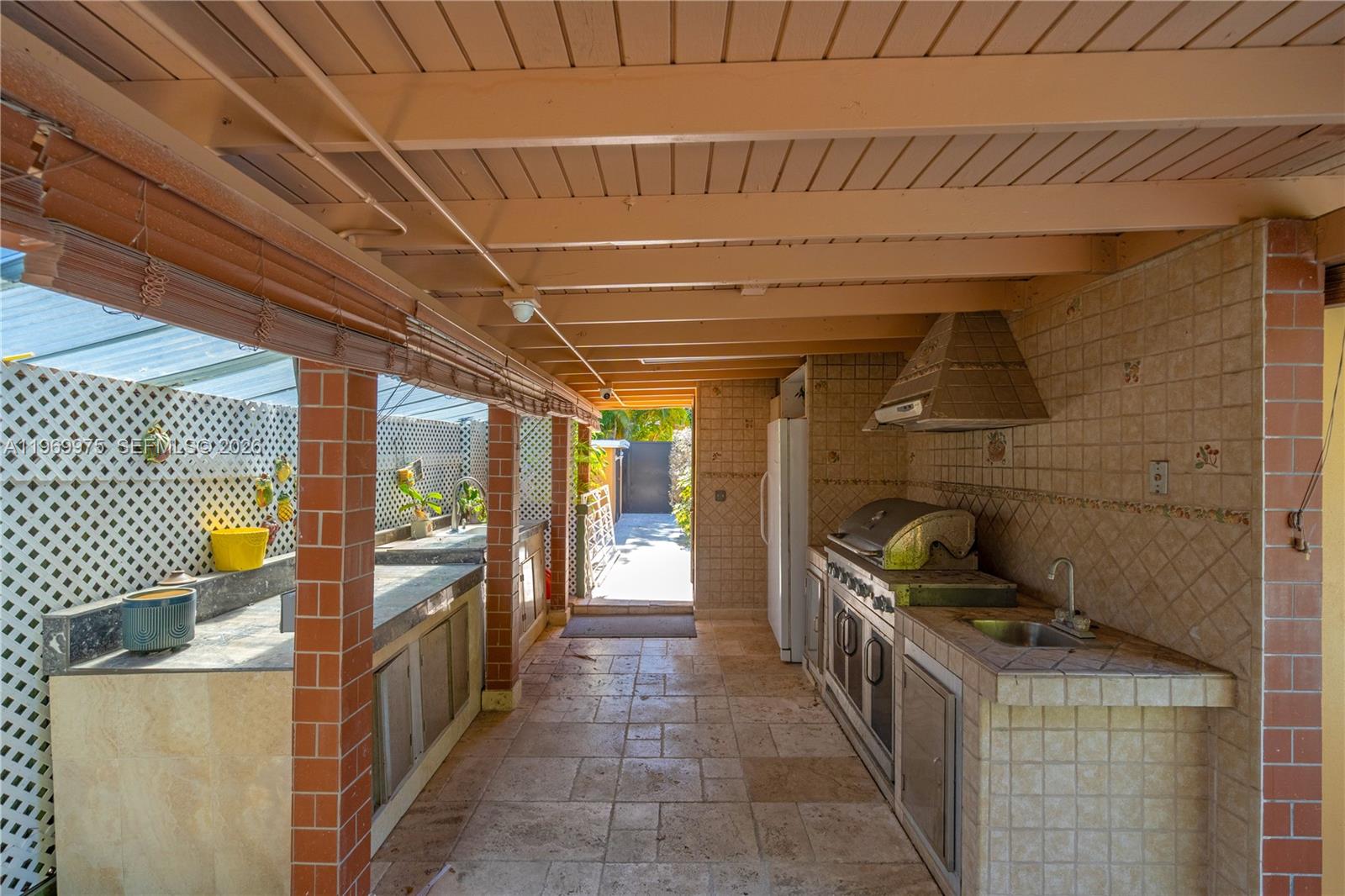 MIRACLE MANOR 1ST ADDN - Residential