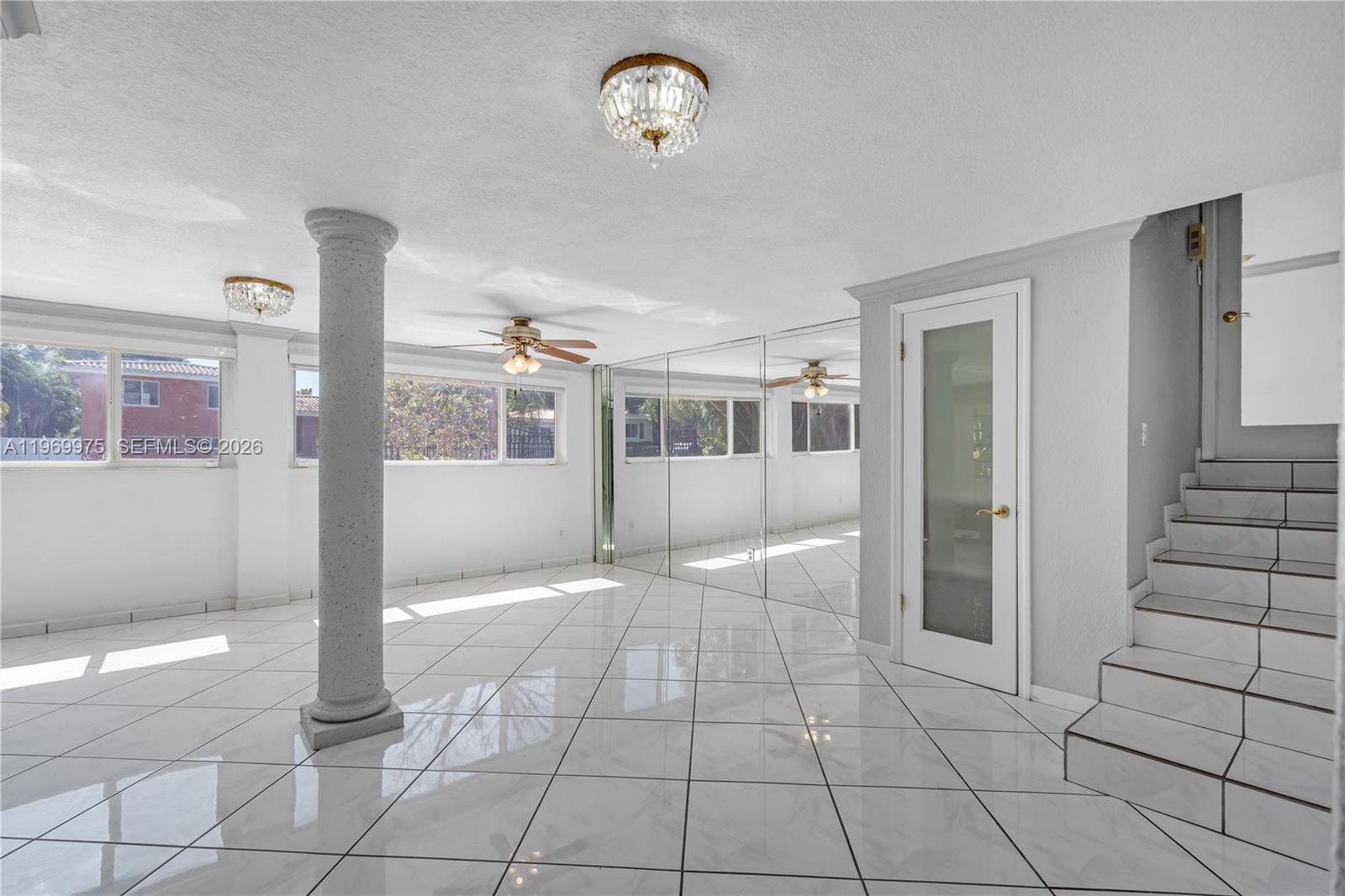 MIRACLE MANOR 1ST ADDN - Residential