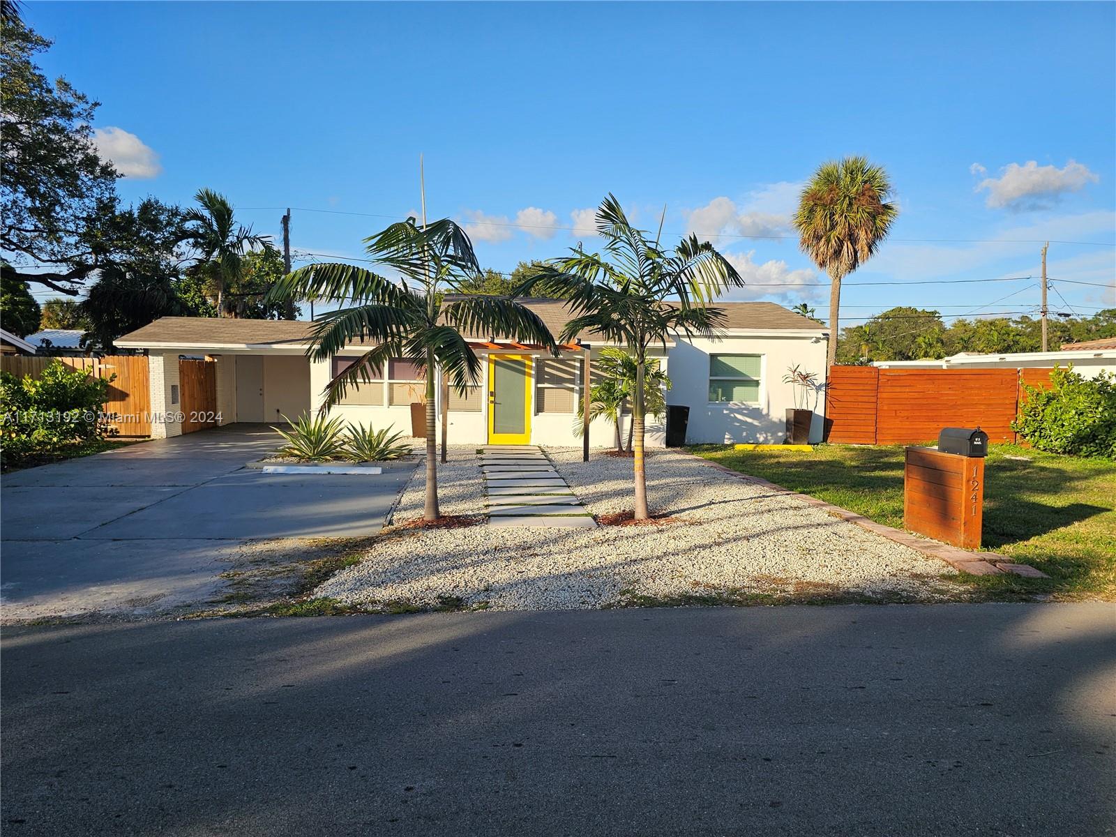 Rental Property at 1241 Sw 29th St 1, Fort Lauderdale, Broward County, Florida - Bedrooms: 1 
Bathrooms: 1  - $1,500 MO.