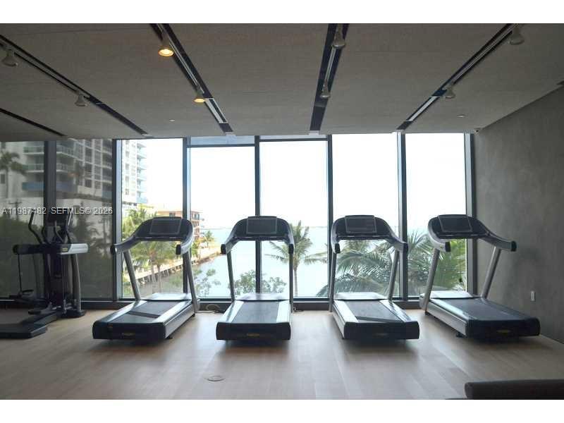 ICON BAY CONDO - Residential Lease