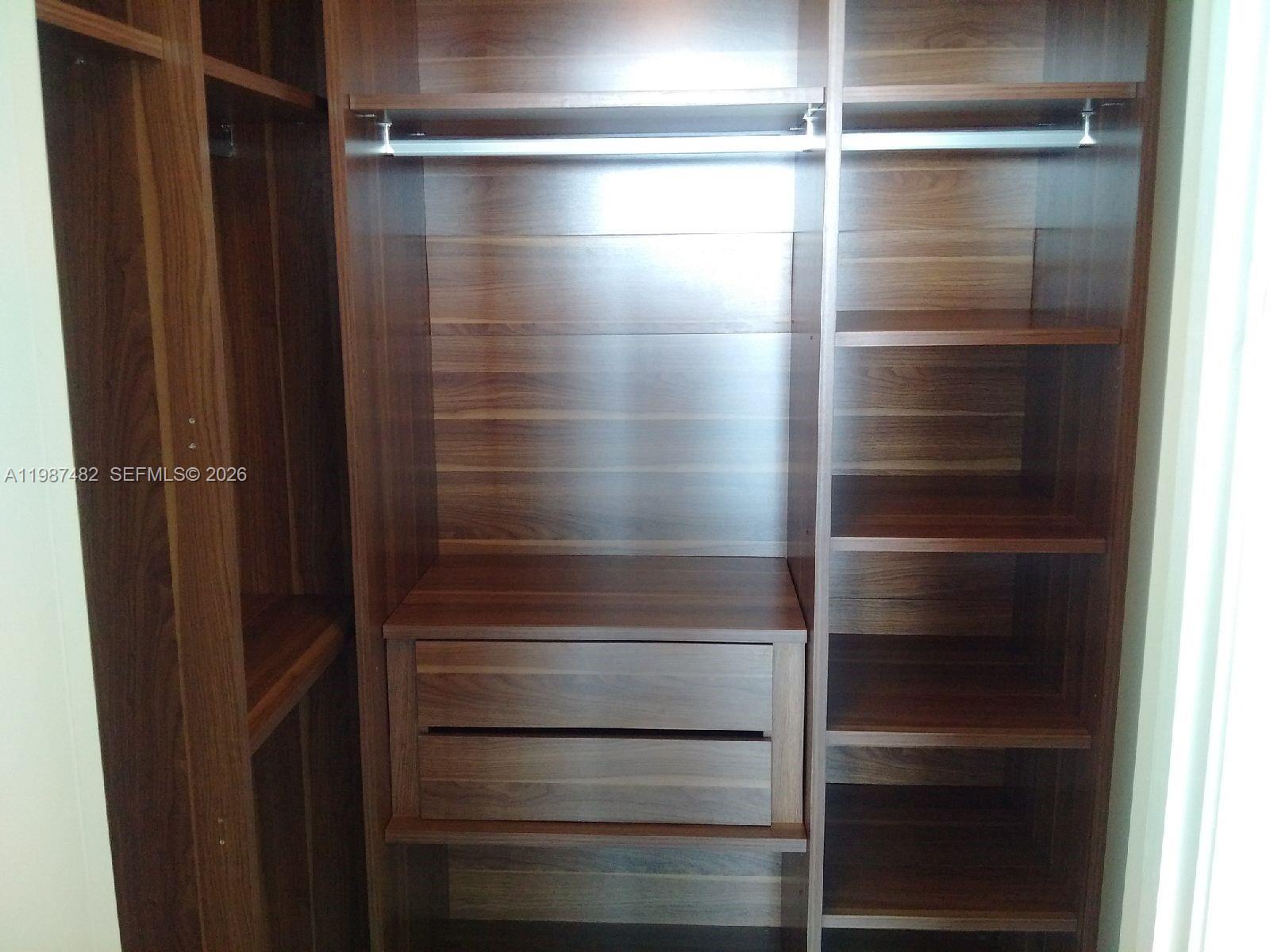 ICON BAY CONDO - Residential Lease