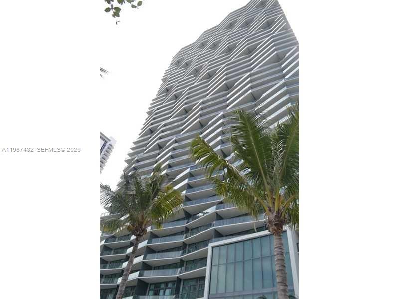 ICON BAY CONDO - Residential Lease