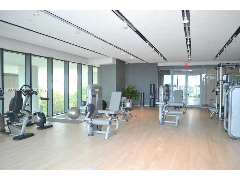 ICON BAY CONDO - Residential Lease