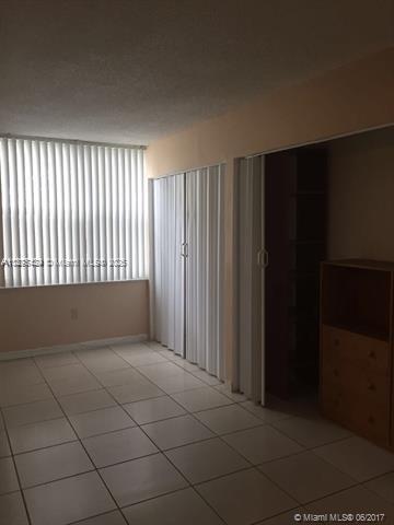 GREYNOLDS PARK CLUB CONDO - Residential