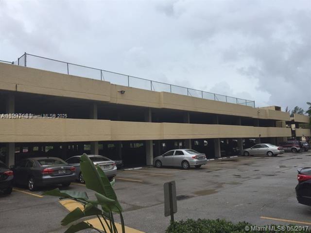 GREYNOLDS PARK CLUB CONDO - Residential