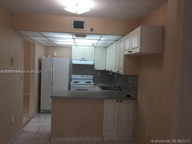 GREYNOLDS PARK CLUB CONDO - Residential