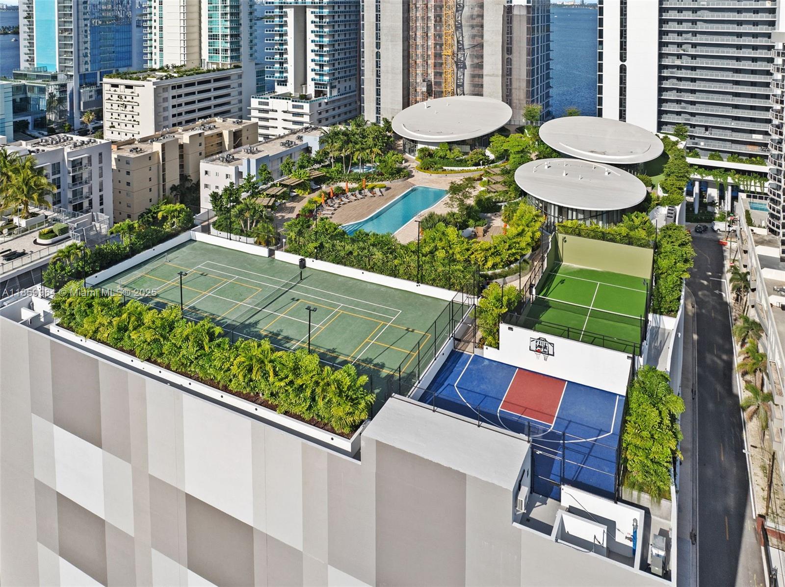 ARIA RESERVE - Residential Lease