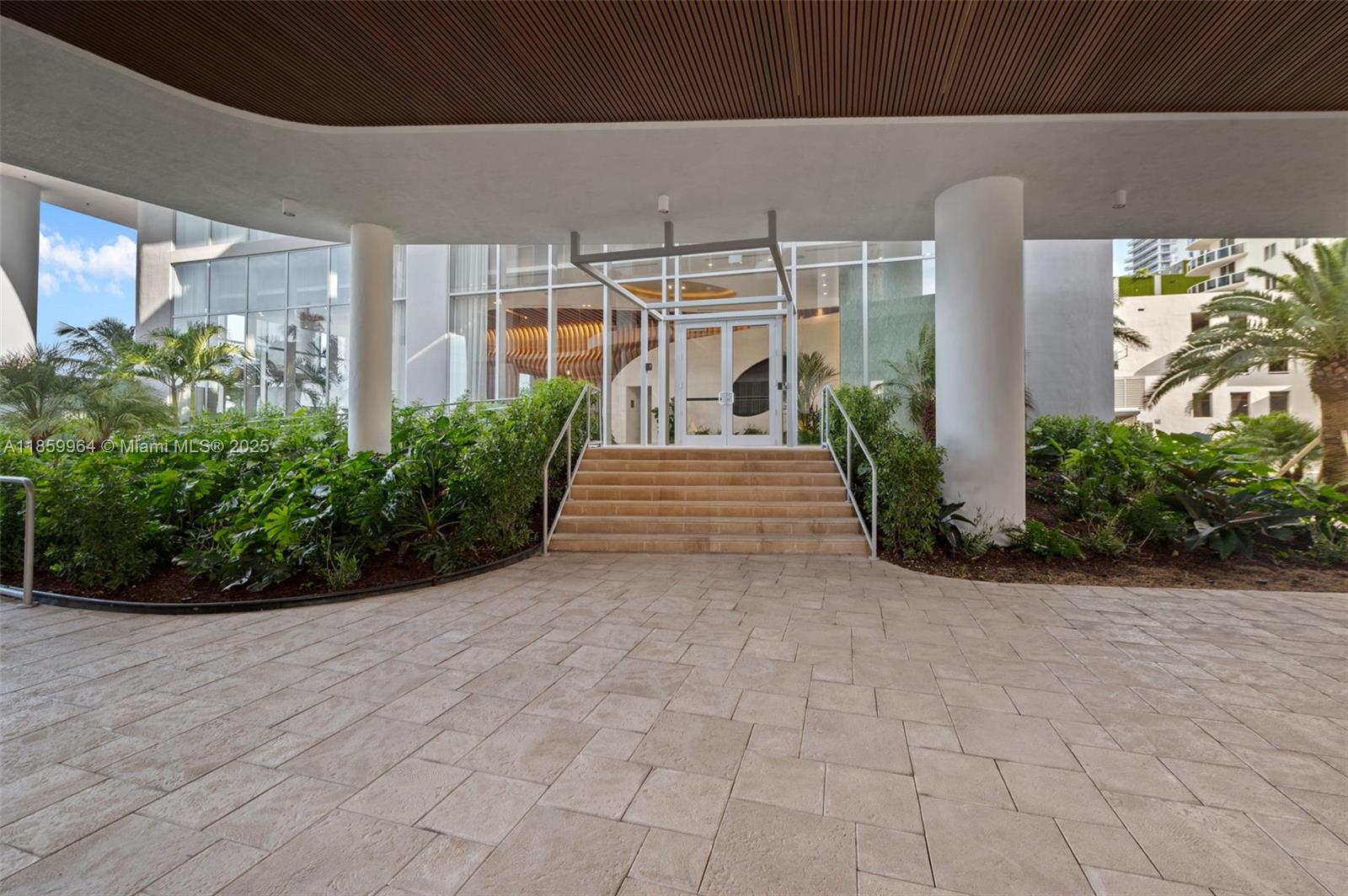 ARIA RESERVE - Residential Lease