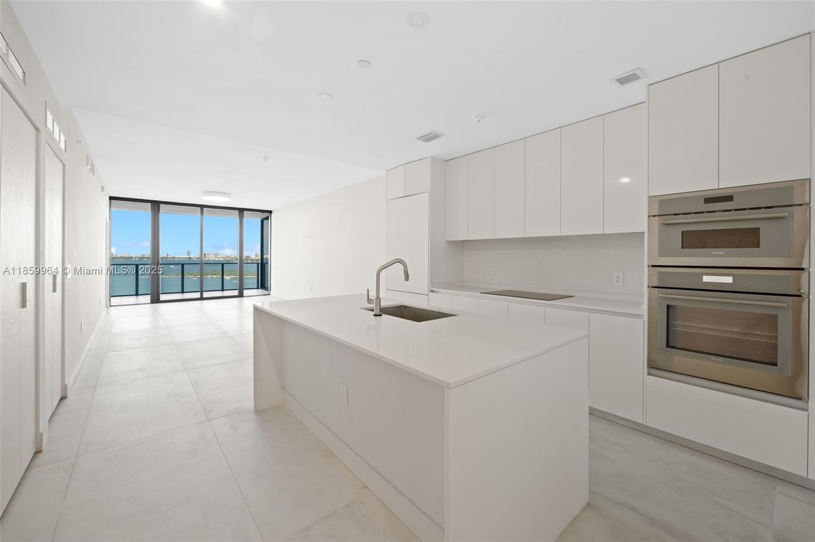 ARIA RESERVE - Residential Lease